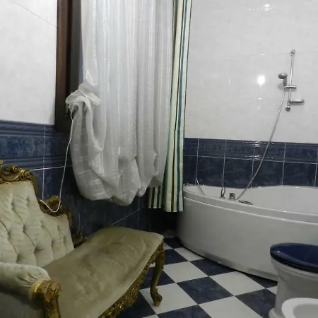 Venezia Le Tre Rose Panzió 5*