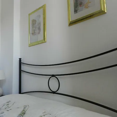Venezia Le Tre Rose Couette-café 5*